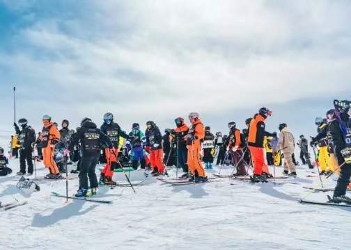 中国滑雪人次达2605万的背后：这两大趋向正愈演愈烈